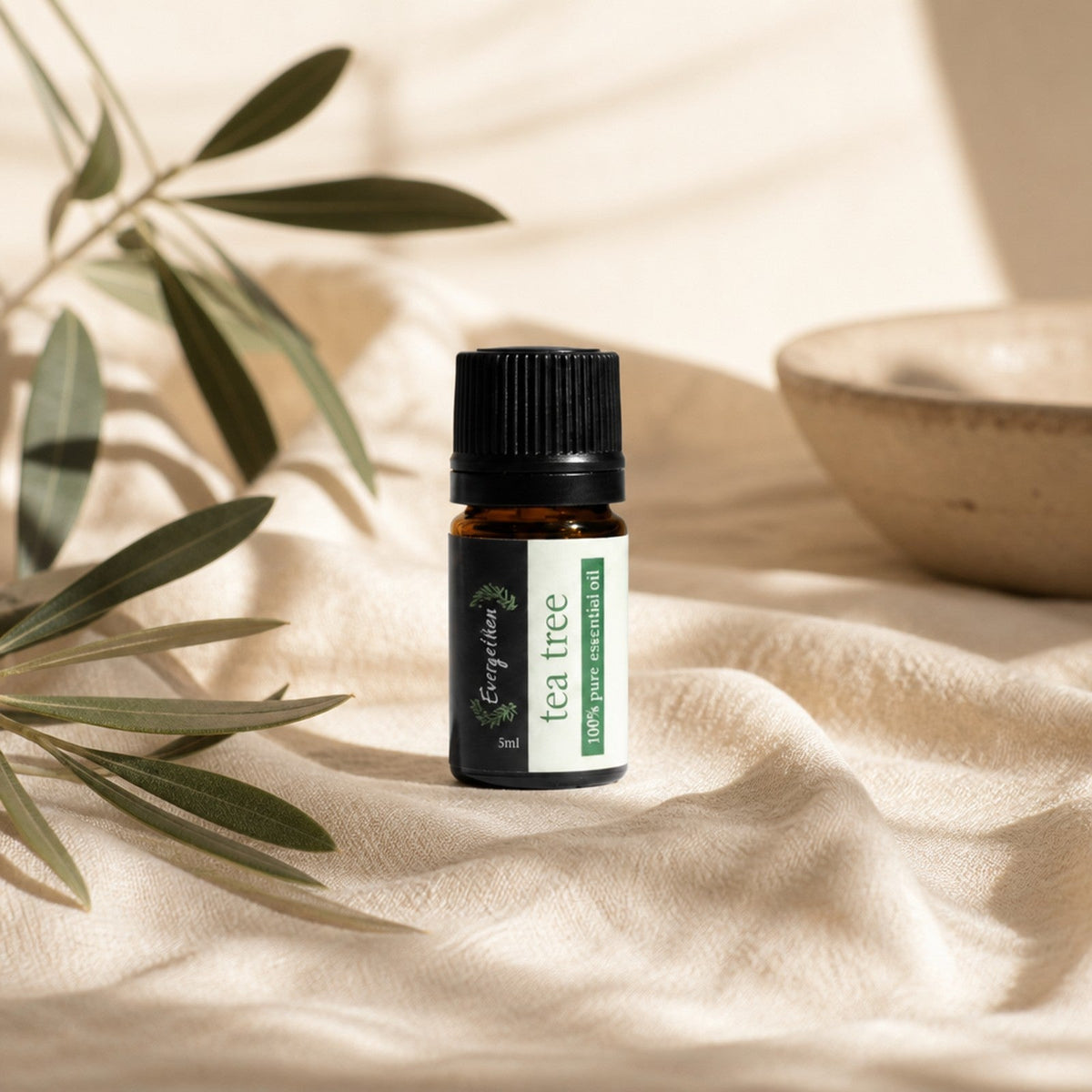 Etherische olie tea tree: helder en krachtig in kleine doses